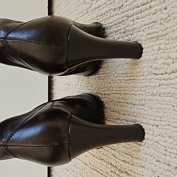 Marc Jacobs Leather Round Toe Booties - Picture 6 of 10